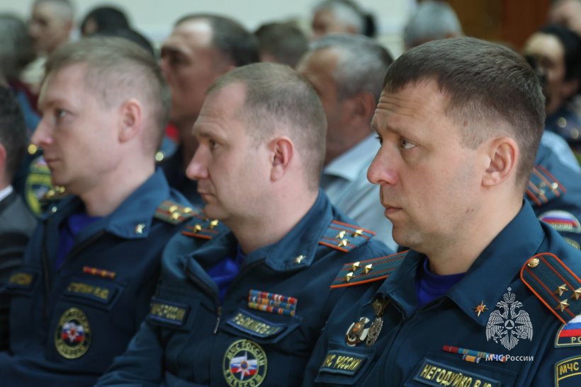 Эксперты МЧС России обсудили риски и отдельные аспекты правовой защиты сотрудников